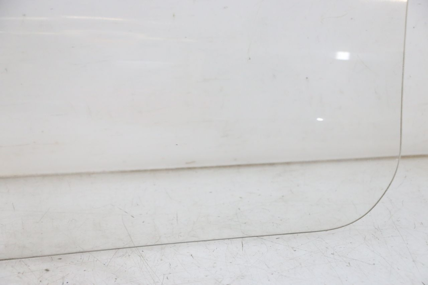 photo de WINDSCHERM SUZUKI BURGMAN 125 (2015 - 2017) - Visuele inspectie