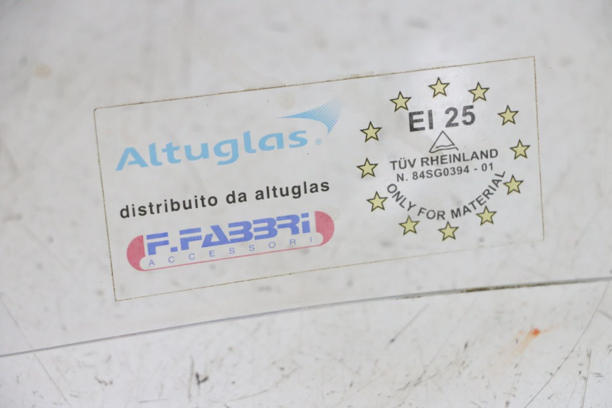 photo de WINDSCHERM BEELINE VELOCE 4T 50 (2011 - 2020) - Bevestigingspunten