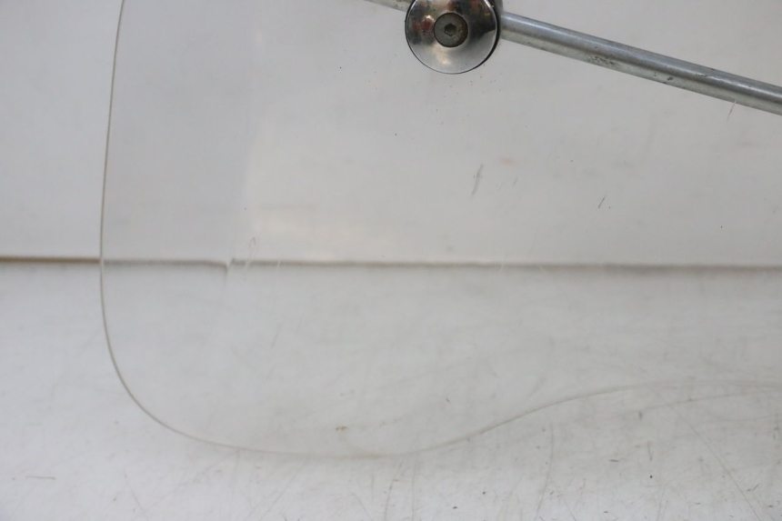 photo de WINDSCHERM PIAGGIO VESPA GTS SUPER IE 125 (2009 - 2016) - Zoom op kwaliteit