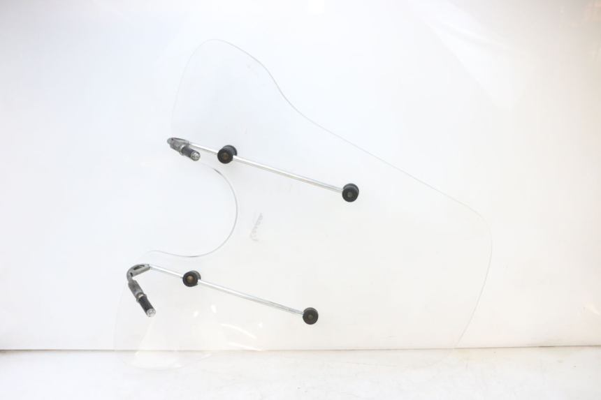 photo de WINDSCHERM PIAGGIO VESPA GTS SUPER IE 125 (2009 - 2016) - Bevestigingspunten