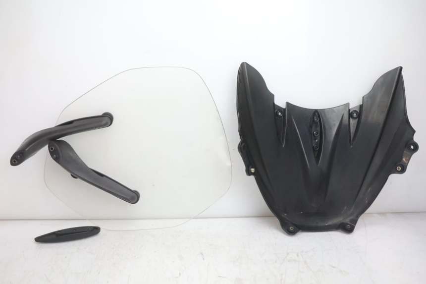 photo de WINDSCHERM PIAGGIO X9 EVOLUTION 125 (2003 - 2007) - Detail van het onderdeel
