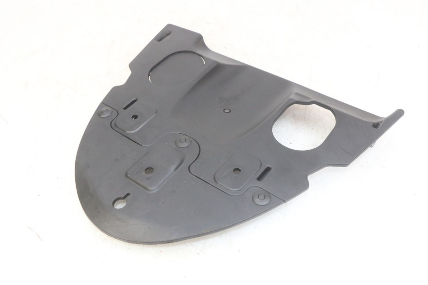 photo de ACHTERWIELBEUGEL KYMCO AGILITY 16+ 4T 50 (2018 - 2023) - Detail van het onderdeel