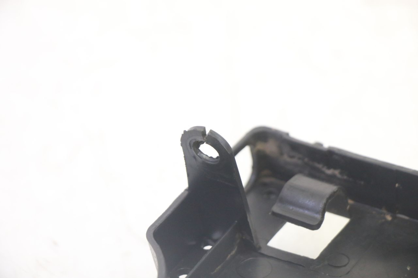 photo de ACHTERWIELBEUGEL SYM CROX 4T 50 (2016 - 2023) - Bevestigingspunten