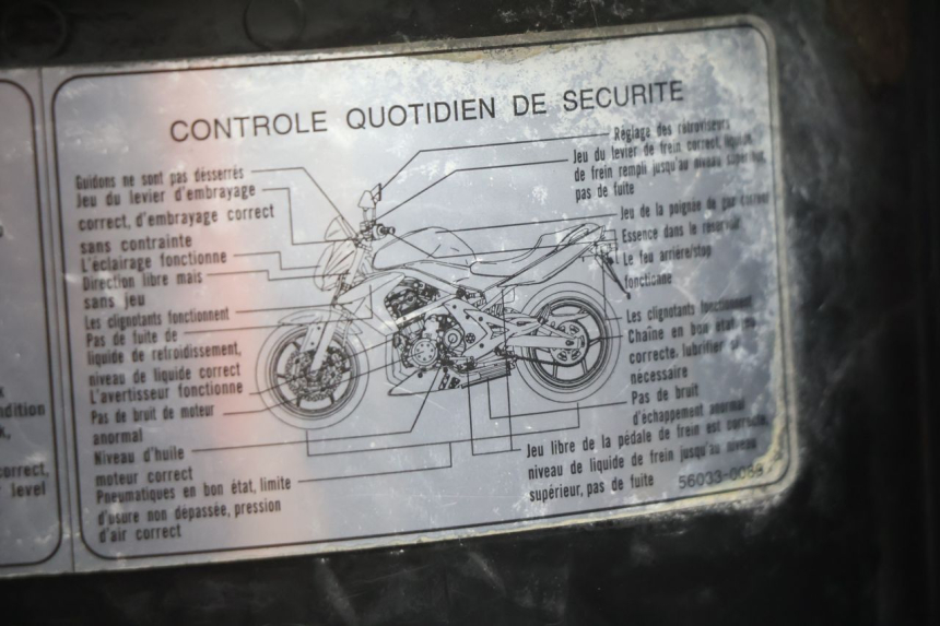 photo de ACHTERWIELDOORGANG KAWASAKI ER-6 ER6 N 650 (2005 - 2009) - Bevestigingspunten