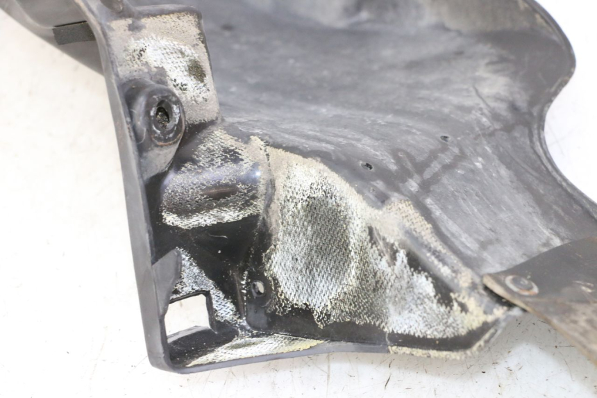 photo de ACHTERWIELBEHUIZING APRILIA ETX 125 (1998 - 2002) - Zoom op gebruiksstaat