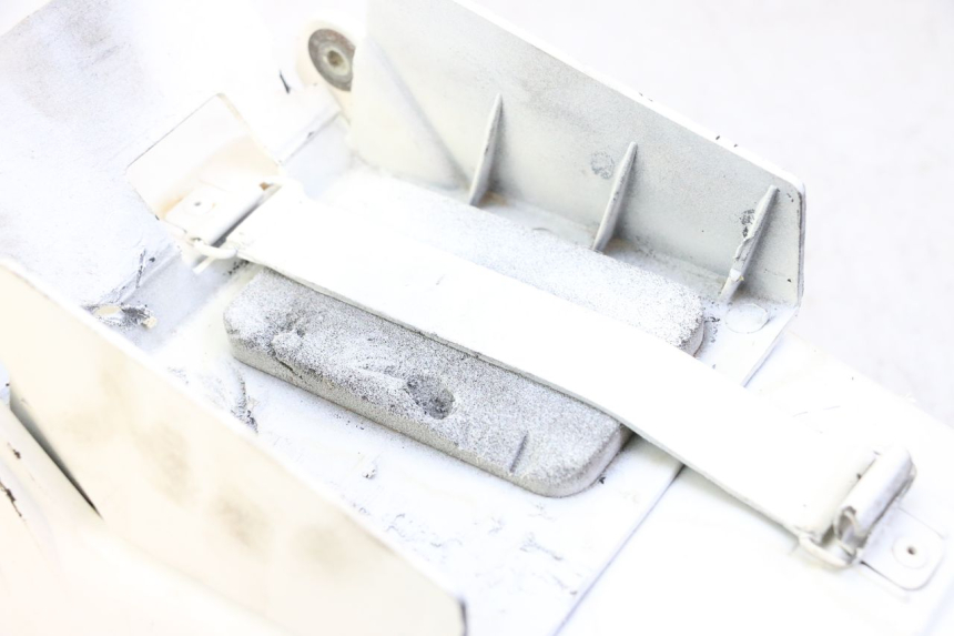 photo de ACHTERWIELBEUGEL YAMAHA FJ 36Y 1100 (1984 - 1985) - Bevestigingspunten