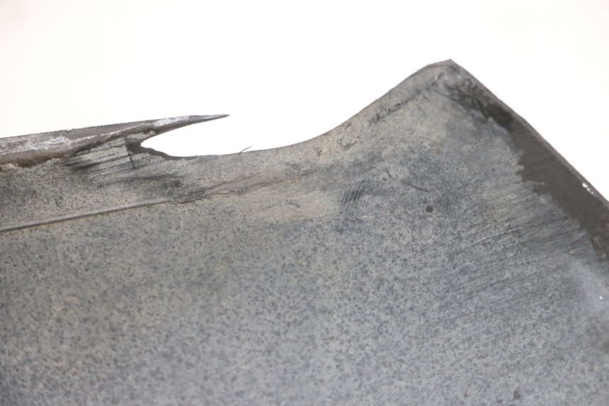 photo de ACHTERWIELBEUGEL YAMAHA FJ 36Y 1100 (1984 - 1985) - Zoom op gebruiksstaat