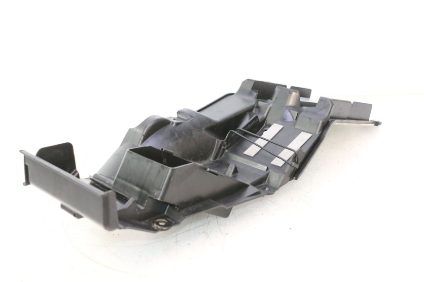 photo de ACHTERWIELBEUGEL SUZUKI GSR 600 (2005 - 2012) - Detail van het onderdeel