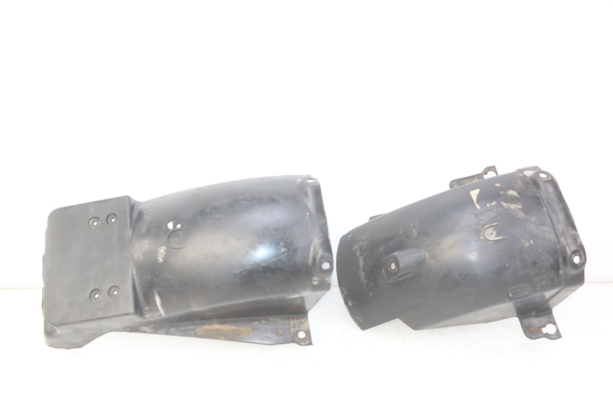 photo de ACHTERWIELBEUGEL SUZUKI GSX-F GSX  F 1100 (1988 - 1994) - Bevestigingspunten