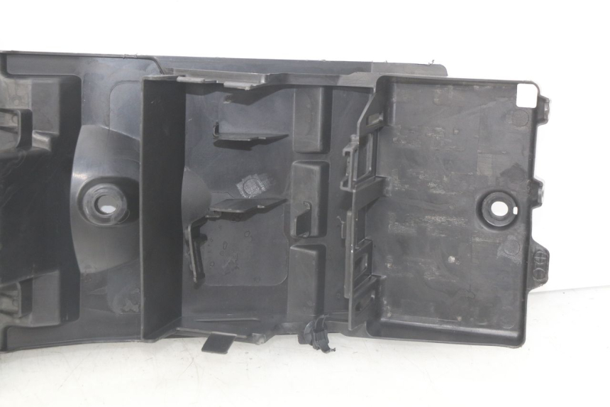 photo de ACHTERWIELBEUGEL SUZUKI GSX-R GSXR 750 (2011 - 2016) - Technische close-up