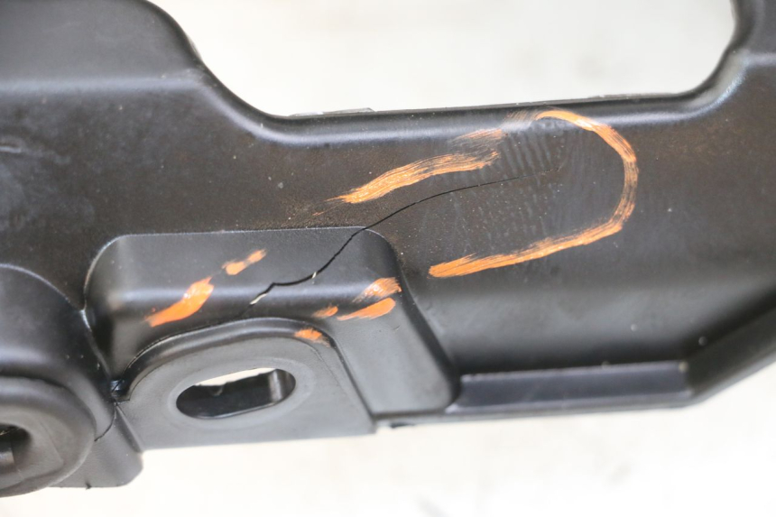 photo de ACHTERWIELBEUGEL HONDA SH i 300 (2015 - 2020) - Technische close-up