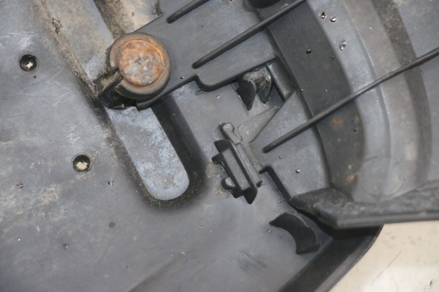 photo de ACHTERWIELBEUGEL PEUGEOT KISBEE 4T 50 (2010 - 2017) - Zoom op gebruiksstaat