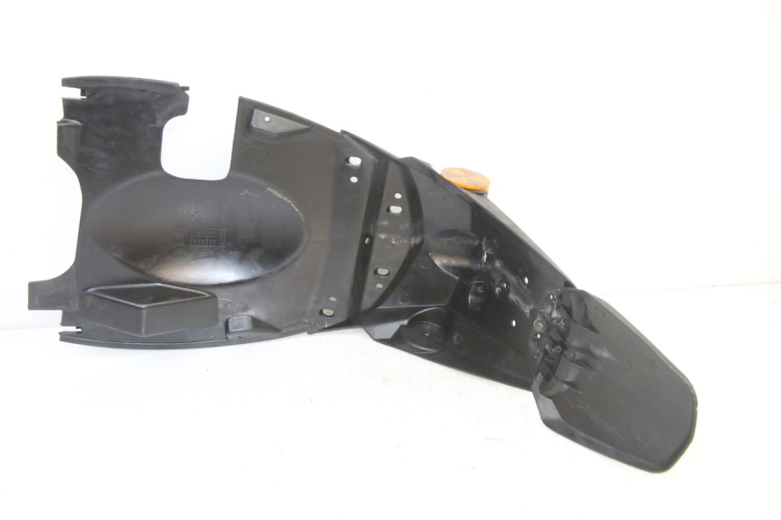 photo de ACHTERWIELBEUGEL PEUGEOT KISBEE 4T 50 (2018 - 2022) - Bevestigingspunten