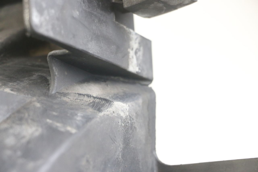 photo de ACHTERWIELBEUGEL HONDA NTV DEAUVILLE 650 (1998 - 2001) - Detail van het onderdeel