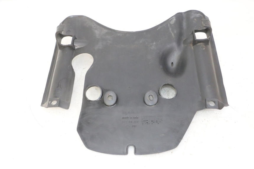 photo de ACHTERWIELBEUGEL APRILIA RALLY AC 50 (1995 - 2004) - Detail van het onderdeel