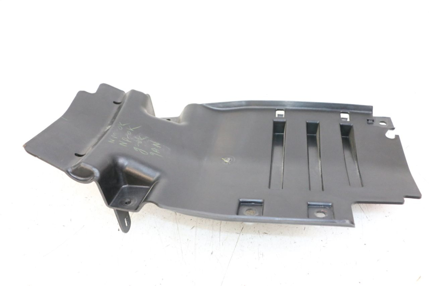 photo de ACHTERWIELBEUGEL ROYAL ENFIELD CONTINENTAL GT 650 (2019 - 2024) - Hoofdaanzicht