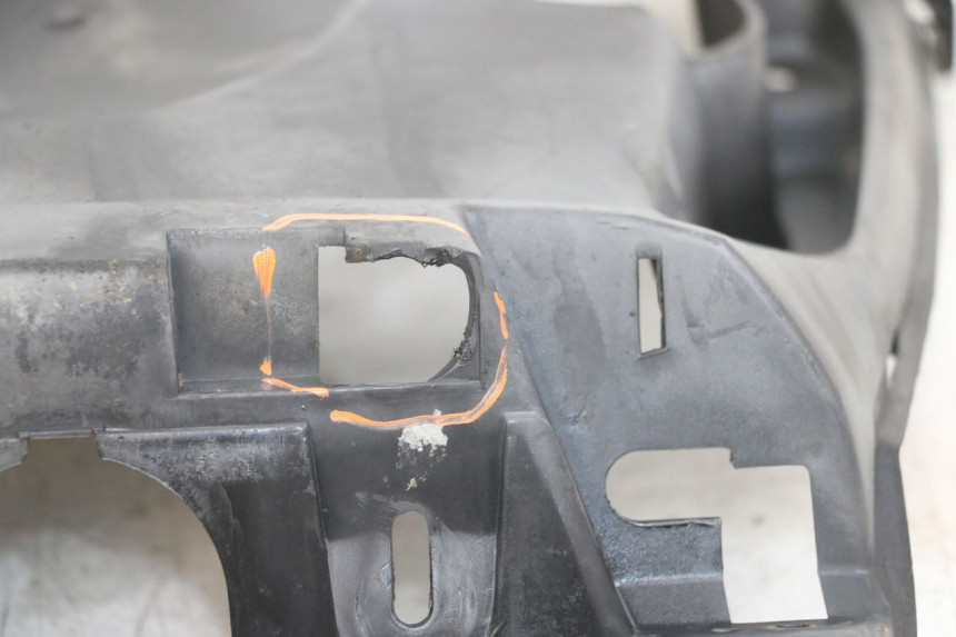 photo de ACHTERWIELBEUGEL MBK STUNT NAKED 50 (2004 - 2018) - Bevestigingspunten