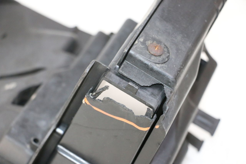 photo de ACHTERWIELBEUGEL SUZUKI SV S 650 (2003 - 2009) - Zoom op gebruiksstaat