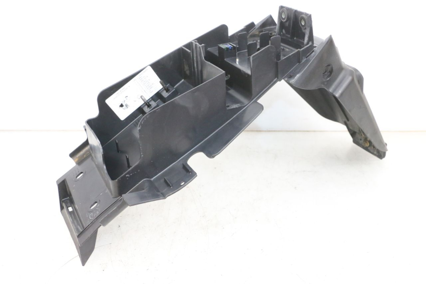 photo de ACHTERWIELBEUGEL DAELIM VJ ROADWIN FI 125 (2008 - 2017) - Technische close-up