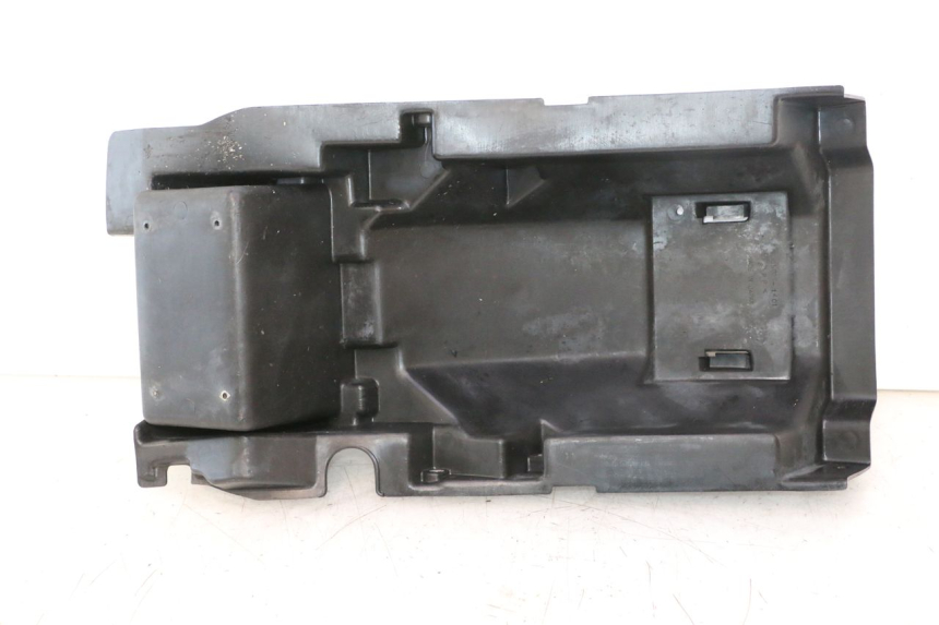 photo de ACHTERWIELBEUGEL KAWASAKI ZZR 600 (1995 - 2004) - Detail van het onderdeel