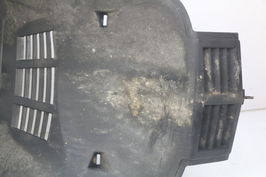 photo de VOORWIELBEHUIZING PEUGEOT CITYSTAR 125 (2011 - 2017) - Bevestigingspunten