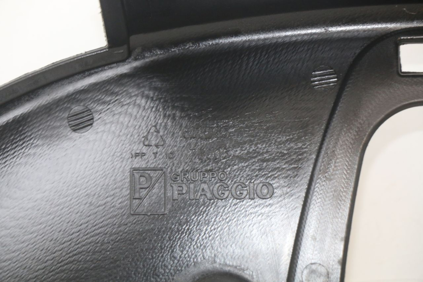 photo de VOORWIELBEHUIZING PIAGGIO MP3 LT 400 (2007 - 2012) - Markeringen en referenties