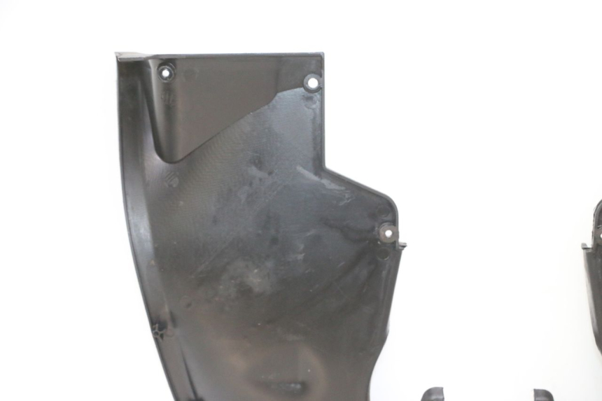 photo de VOORWIELBEHUIZING PIAGGIO MP3 LT 400 (2007 - 2012) - Bevestigingspunten