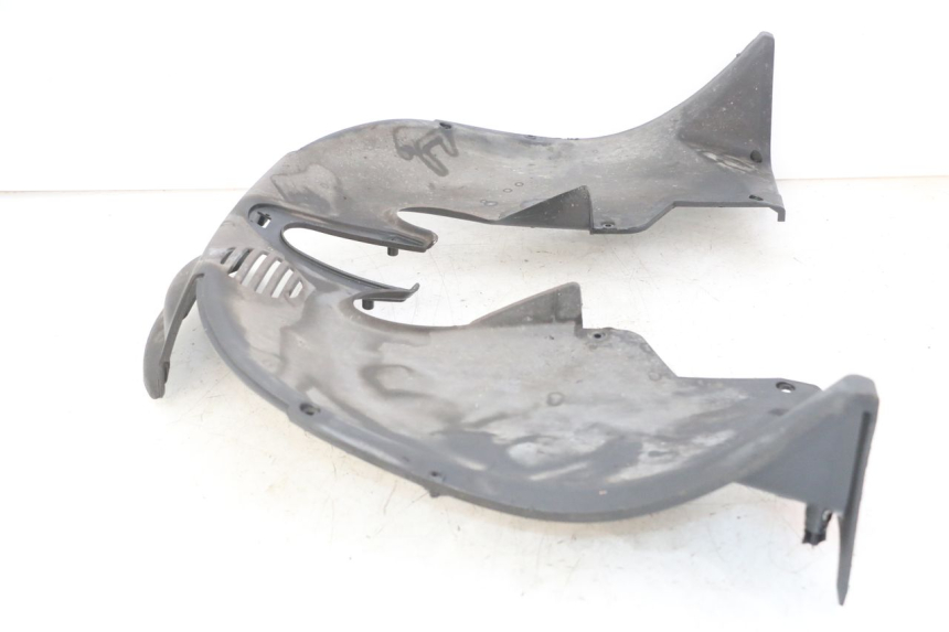 photo de VOORWIELBEHUIZING PIAGGIO MP3 LT 400 (2007 - 2012) - Markeringen en referenties