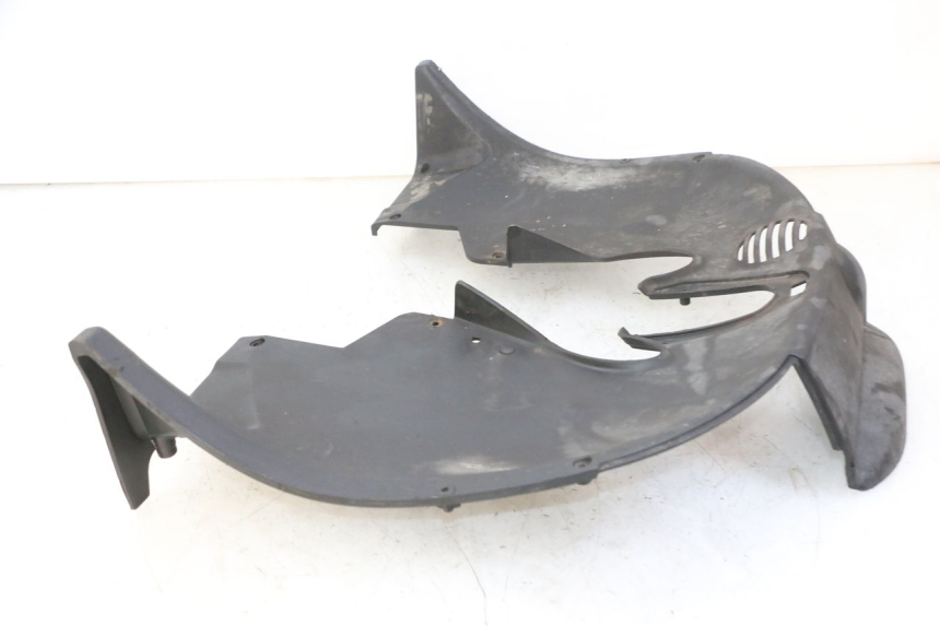 photo de VOORWIELBEHUIZING PIAGGIO MP3 RL 250 (2006 - 2010) - Technische close-up