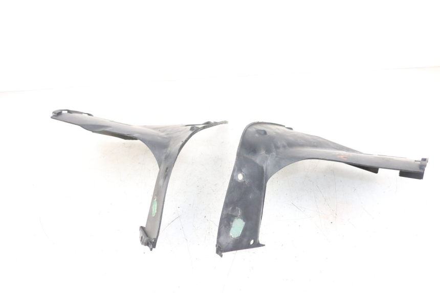 photo de VOORWIELBEHUIZING HONDA NTV DEAUVILLE 650 (1998 - 2001) - Detail van het onderdeel