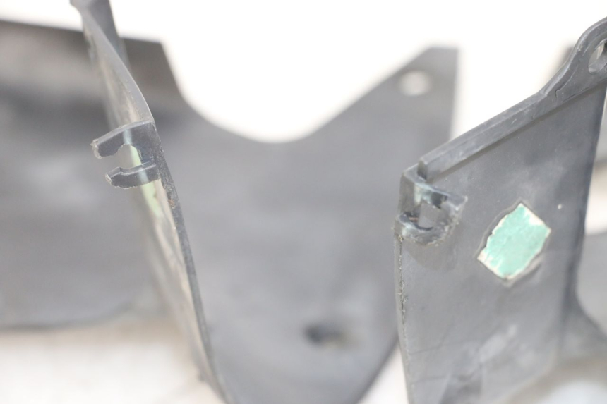 photo de VOORWIELBEHUIZING HONDA NTV DEAUVILLE 650 (1998 - 2001) - Technische close-up