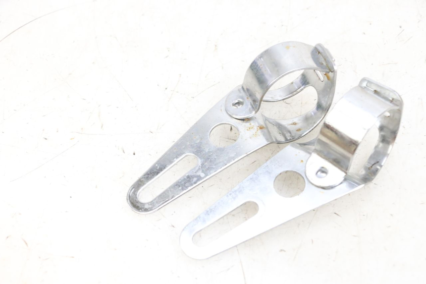 photo de KOPLAMPBEUGEL SUZUKI GSF N BANDIT 600 (1996 - 1999) - Technische close-up