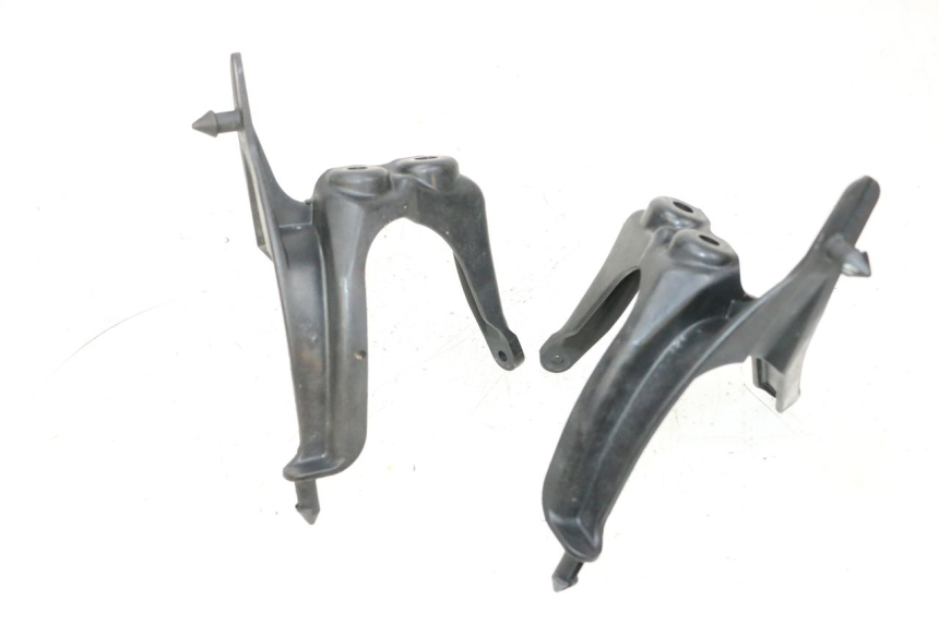 photo de KOPLAMPBEUGEL YAMAHA YFM R RAPTOR 250 (2008 - 2014) - Detail van het onderdeel