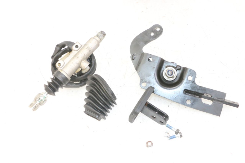 photo de REMMENPAEDAAL PIAGGIO IE MP3 YOURBAN 300 (2011 - 2016) - Technische close-up