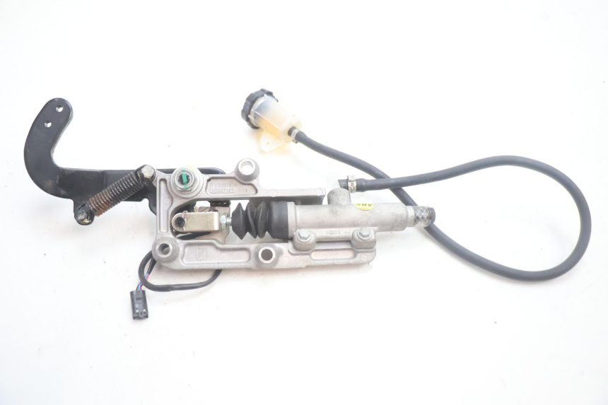 photo de REMMENPEDAAL PIAGGIO MP3 HPE 530 (2022 - 2026) - Hoofdaanzicht