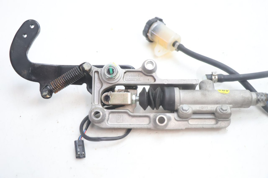 photo de REMMENPEDAAL PIAGGIO MP3 HPE 530 (2022 - 2026) - Detail van het onderdeel