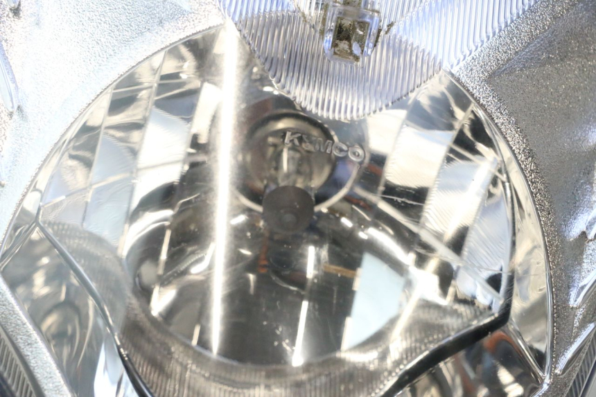 photo de VOORKOPLAMP KYMCO AGILITY 16+ 4T 50 (2018 - 2023) - Zoom op componenten
