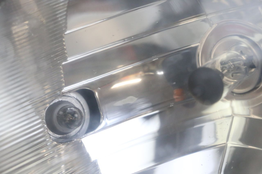 photo de VOORKOPLAMP KYMCO AGILITY 4T 50 (2005 - 2018) - Zoom op gebruiksstaat