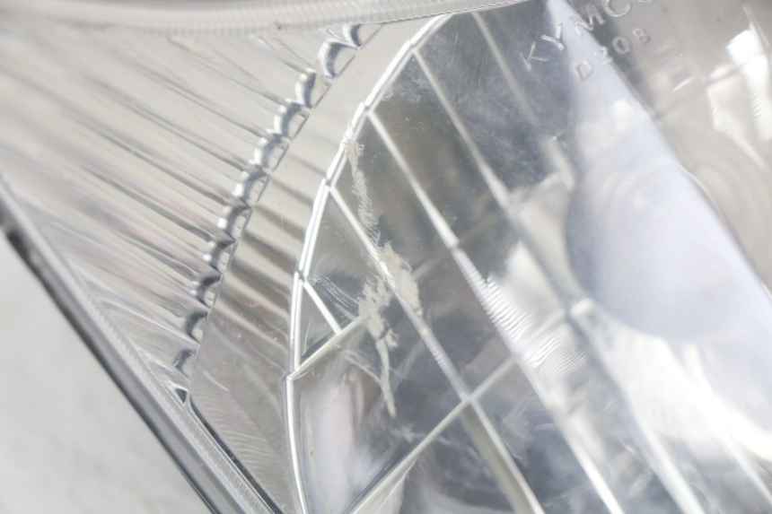 photo de VOORKOPLAMP KYMCO AGILITY 4T 50 (2018 - 2022) - Zoom op gebruiksstaat