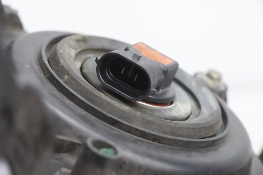 photo de VOORKOPLAMP APRILIA ATLANTIC S 125 (2010 - 2013) - Gecontroleerd onderdeel