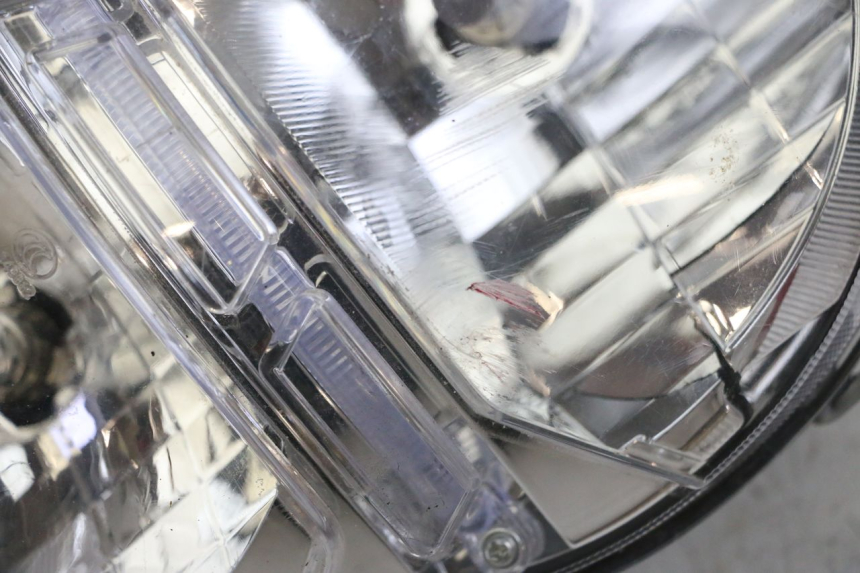 photo de VOORKOPLAMP MAG POWER BOMBERS 4T 50 (2016 - 2026) - Detail van het onderdeel