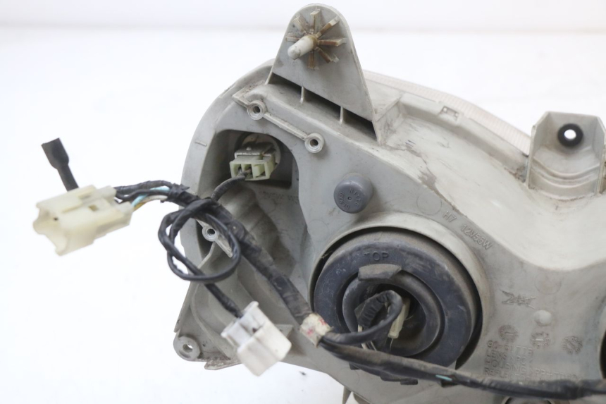 photo de VOORKOPLAMP SUZUKI BURGMAN 125 (2007 - 2014) - Bevestigingspunten