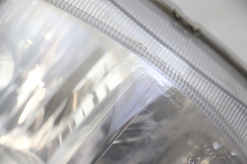 photo de VOORKOPLAMP SUZUKI BURGMAN 125 (2007 - 2014) - Zoom op gebruiksstaat