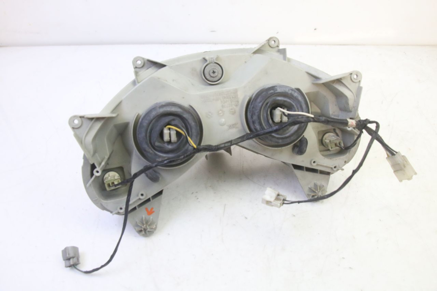 photo de VOORKOPLAMP SUZUKI BURGMAN 125 (2007 - 2014) - Bevestigingspunten