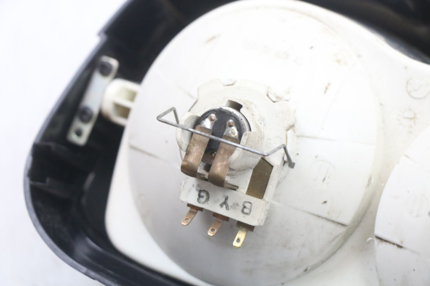 photo de VOORKOPLAMP YAMAHA BW'S 50 (2004 - 2017) - Bevestigingspunten