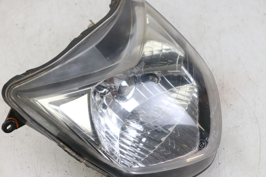 photo de VOORKOPLAMP YAMAHA CYGNUS X 125 (2004 - 2007) - Kenmerkende details