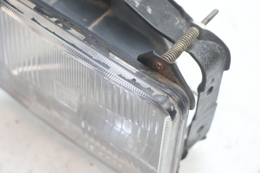 photo de VOORKOPLAMP SUZUKI DR S 600 (1985 - 1989) - Andere kijkhoek
