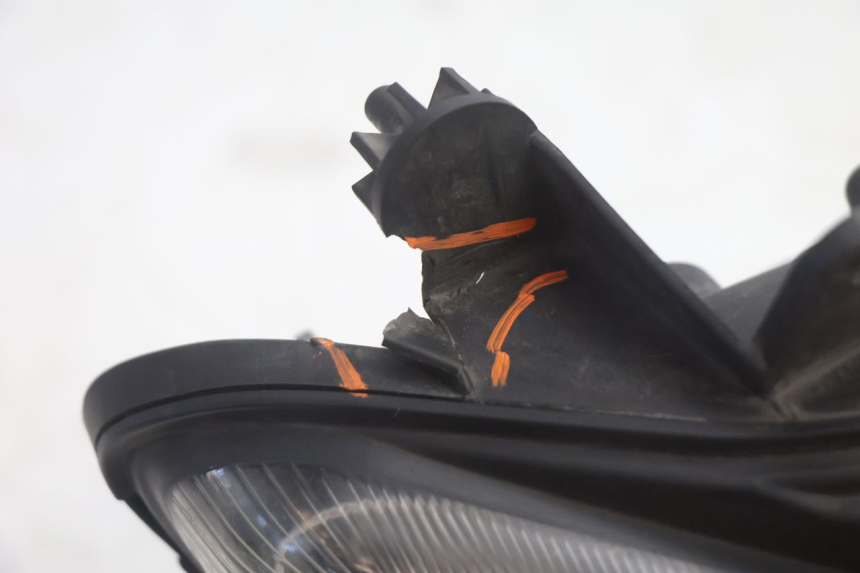 photo de RECHTS VOORKOPLAMP SUZUKI BURGMAN EXECUTIVE ABS 650 (2006 - 2012) - Andere kijkhoek