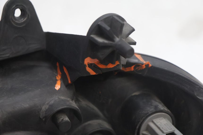 photo de RECHTS VOORKOPLAMP SUZUKI BURGMAN EXECUTIVE ABS 650 (2006 - 2012) - Gecontroleerd onderdeel