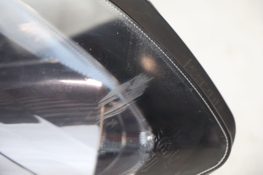 photo de RECHTS VOORKOPLAMP SUZUKI BURGMAN EXECUTIVE ABS 650 (2006 - 2012) - Detail van het onderdeel